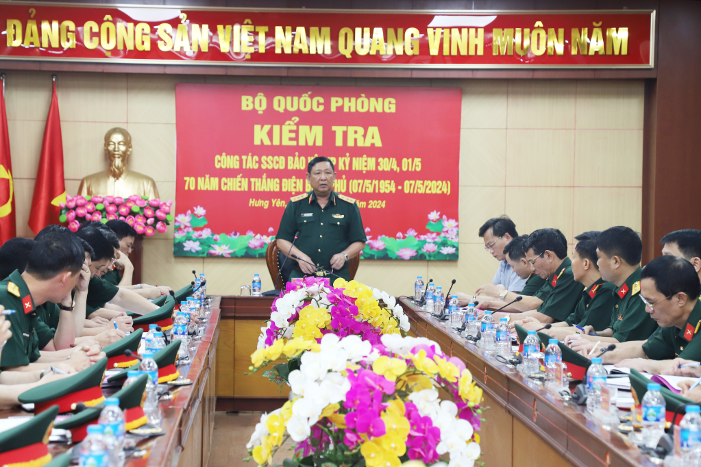 Kiểm tra công tác sẵn sàng chiến đấu tại Bộ Chỉ huy Quân sự tỉnh