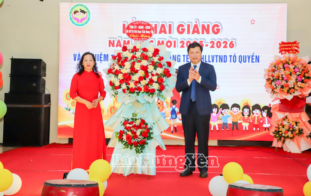 Đồng chí Trần Quốc Toản, Phó Bí thư Thường trực Tỉnh ủy dự lễ khai giảng năm học 2025 - 2026 tại Trường mầm non Tô Quyền và lễ kỷ niệm 10 năm trường mang tên Anh hùng Lực lượng vũ trang nhân dân Tô Qu