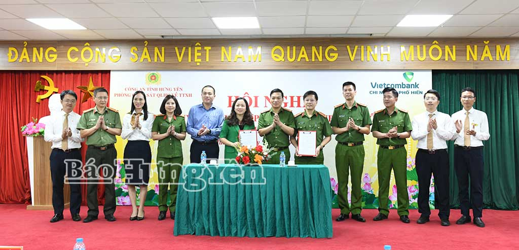 Ký kết quy chế phối hợp trong công tác bảo đảm an ninh, trật tự