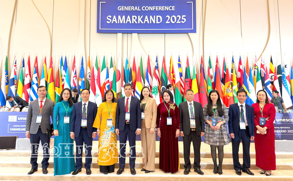 Đoàn công tác tỉnh Hưng Yên tham dự kỳ họp Đại hội đồng UNESCO lần thứ 43