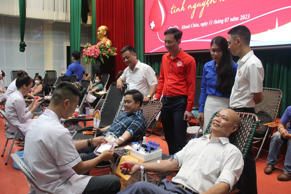 Khoái Châu: Gần 1.000 người tham gia hiến máu nhân đạo