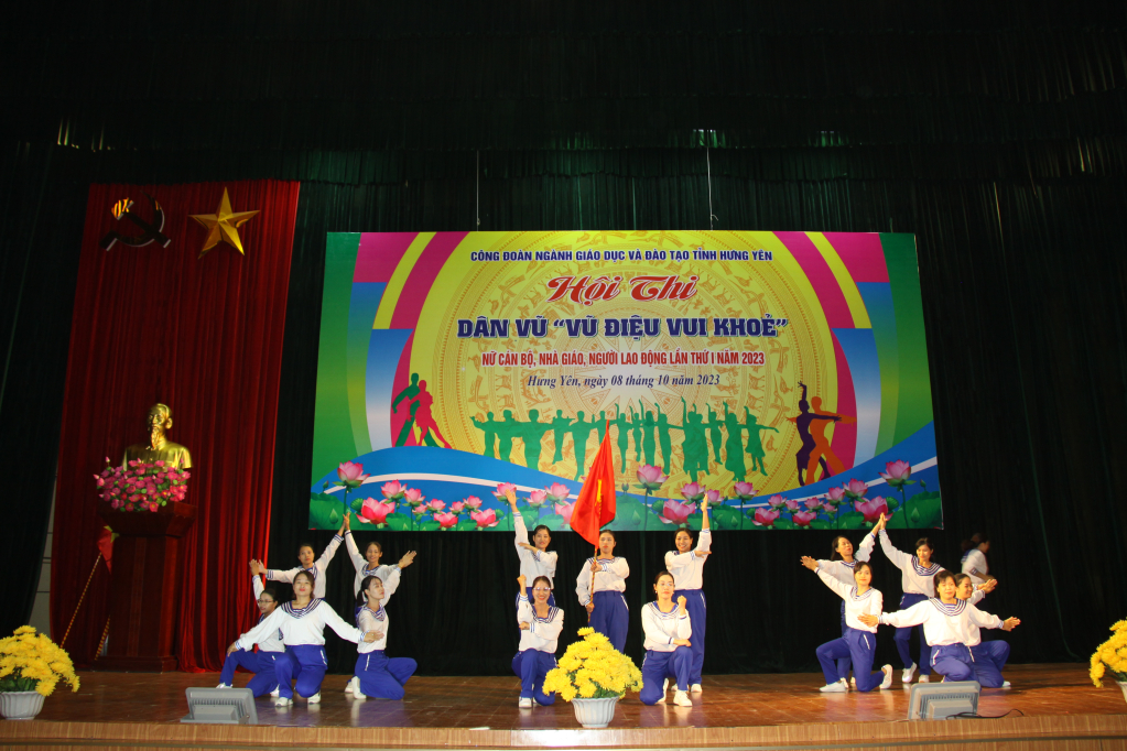 Hội thi dân vũ “Vũ điệu vui khỏe”