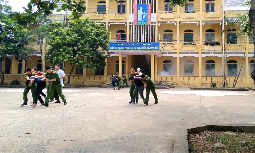 Ân Thi: Ghi nhận từ diễn tập chiến đấu phòng thủ cụm xã