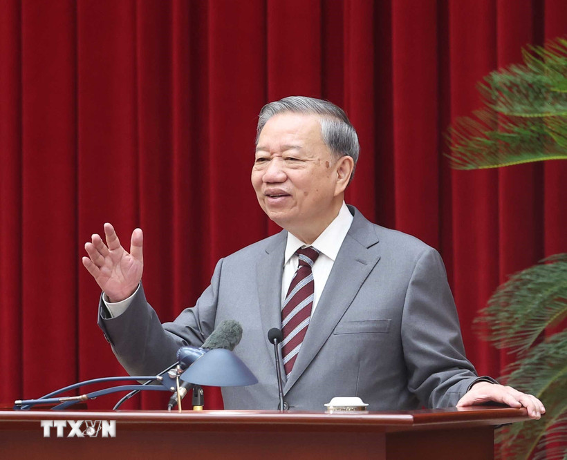 Tổng Bí thư Tô Lâm gặp mặt đại biểu trí thức, nhà khoa học, văn nghệ sỹ Trí thức, nhà khoa học, văn nghệ sỹ: Lực lượng tiên phong mở đường cho dân tộc tiến lên