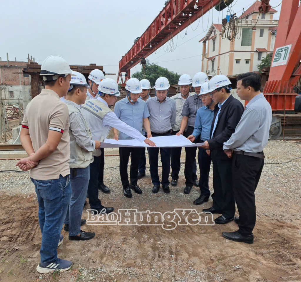 Đẩy nhanh tiến độ thực hiện dự án cao tốc CT.08