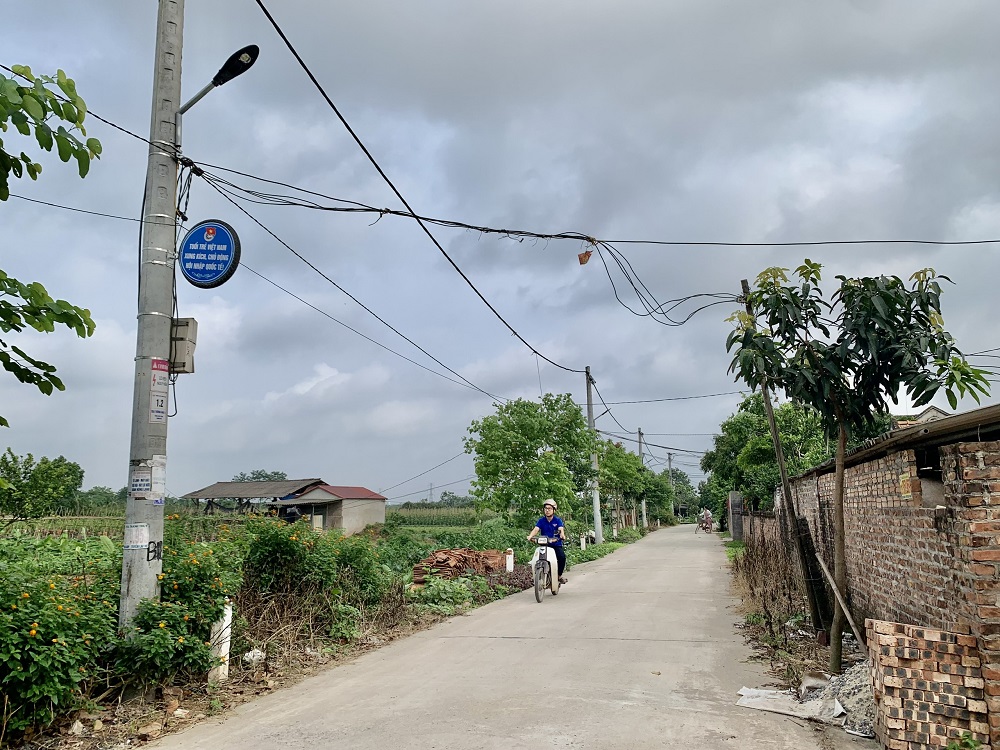 Thắp sáng đường quê