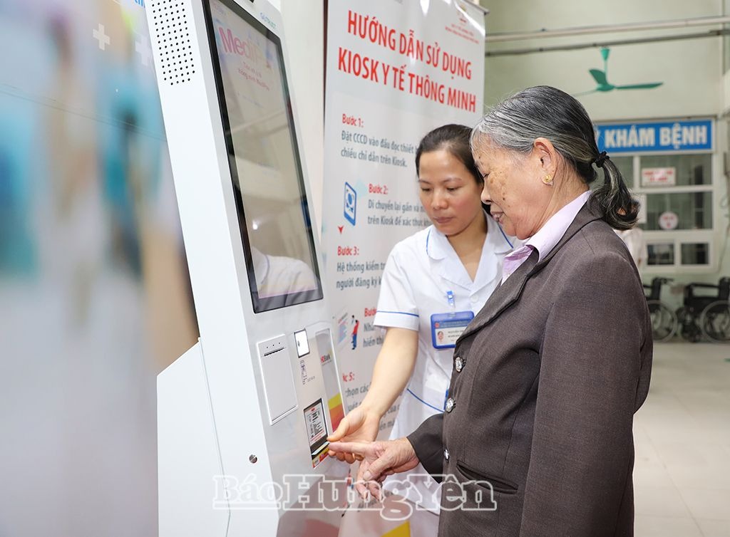 Bệnh viện Đa khoa Phố Nối đưa kiosk y tế thông minh vào hoạt động