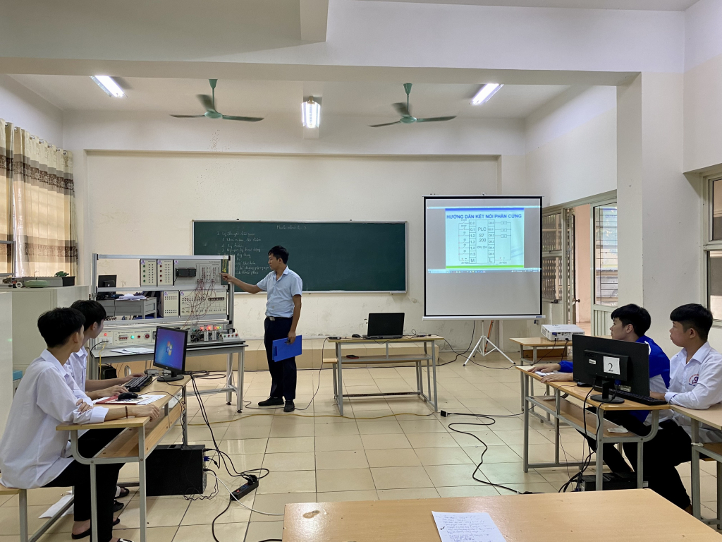 Đào tạo nguồn nhân lực có chất lượng, kỹ năng nghề