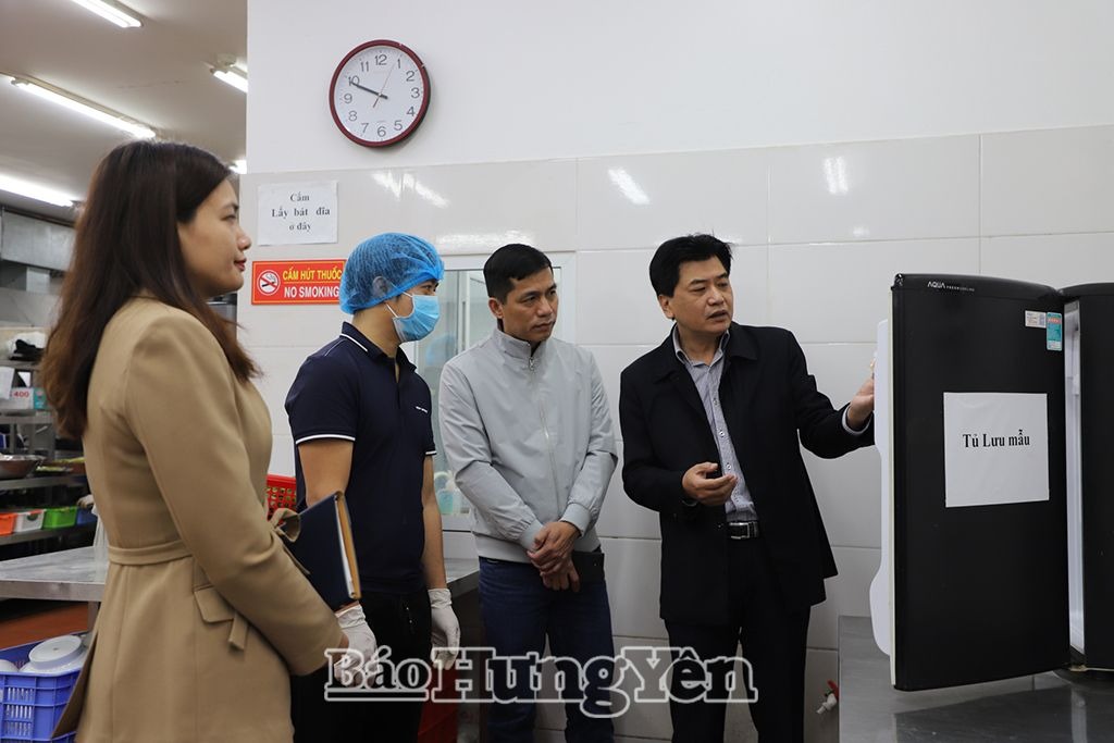 Kiểm tra khoảng 30 cơ sở, nhà hàng về an toàn thực phẩm dịp Tết Nguyên đán 2025