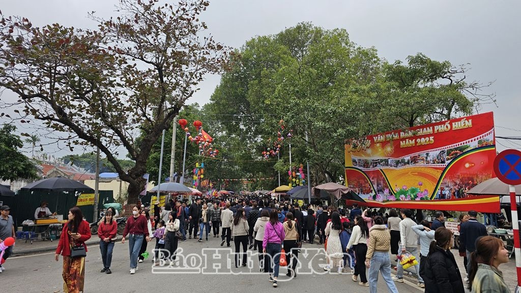 Rộn ràng trống hội mùa xuân