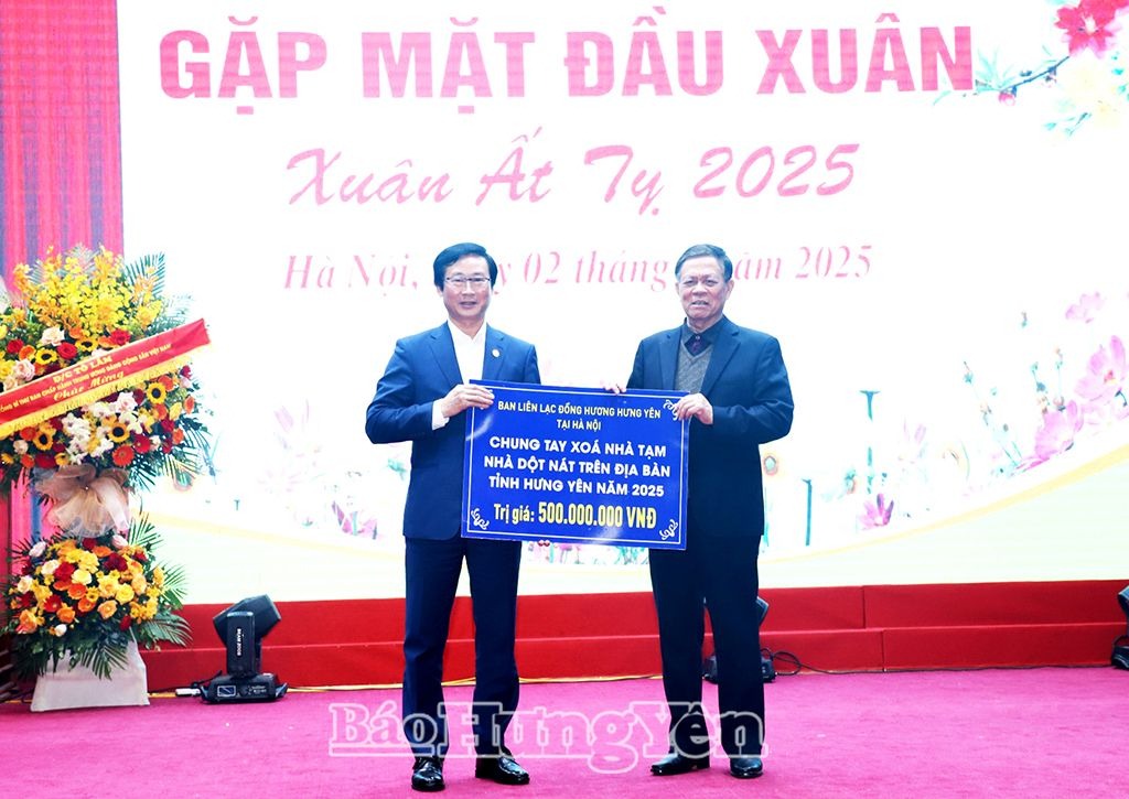 Gần 11,7 tỷ đồng ủng hộ Chương trình xóa nhà tạm, nhà dột nát