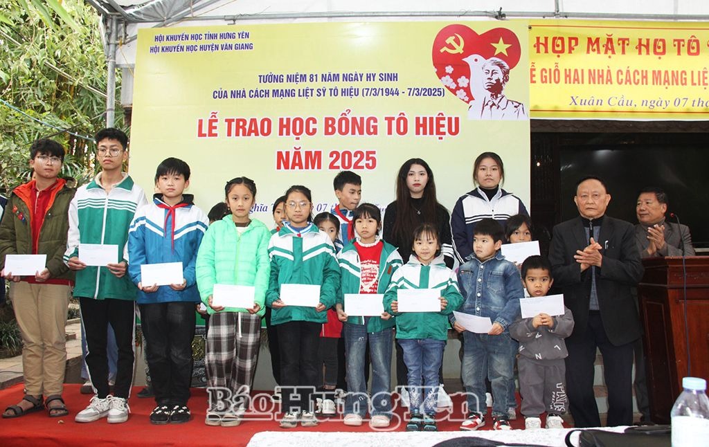 Trao học bổng Tô Hiệu năm 2025