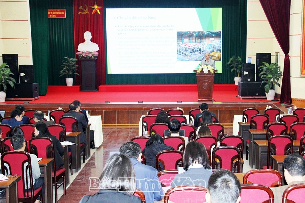 Hội nghị tập huấn về phát triển năng lực cho các nhà hoạch định chính sách về chuyển đổi công bằng