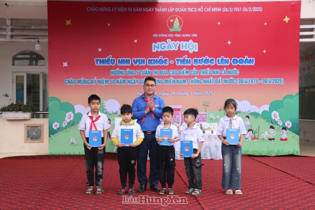 Ngày hội “Thiếu nhi vui, khỏe - Tiến bước lên Đoàn”