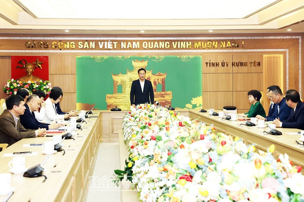 Công bố quyết định về sáp nhập Đài Phát thanh và Truyền hình Hưng Yên vào Báo Hưng Yên và công tác cán bộ