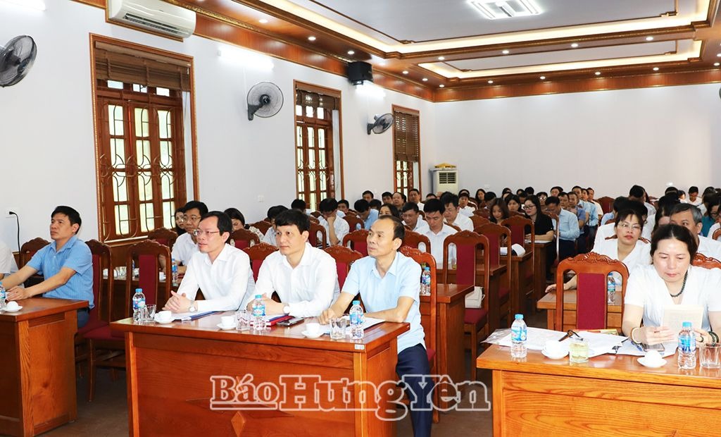 Ân Thi:  Thi hành kỷ luật 14 tổ chức đảng và 336 đảng viên