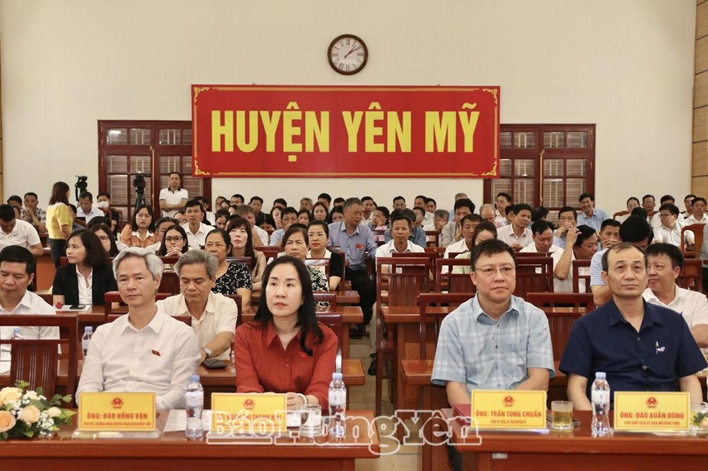 Đoàn đại biểu Quốc hội tỉnh tiếp xúc cử tri  huyện Yên Mỹ