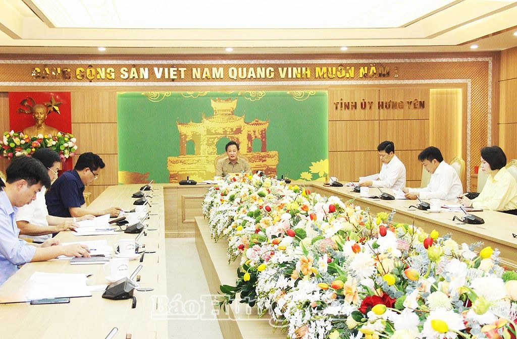 Bí thư Tỉnh ủy Nguyễn Hữu Nghĩa làm việc với Tổ Biên tập Văn kiện Đại hội đại biểu Đảng bộ tỉnh lần thứ XX