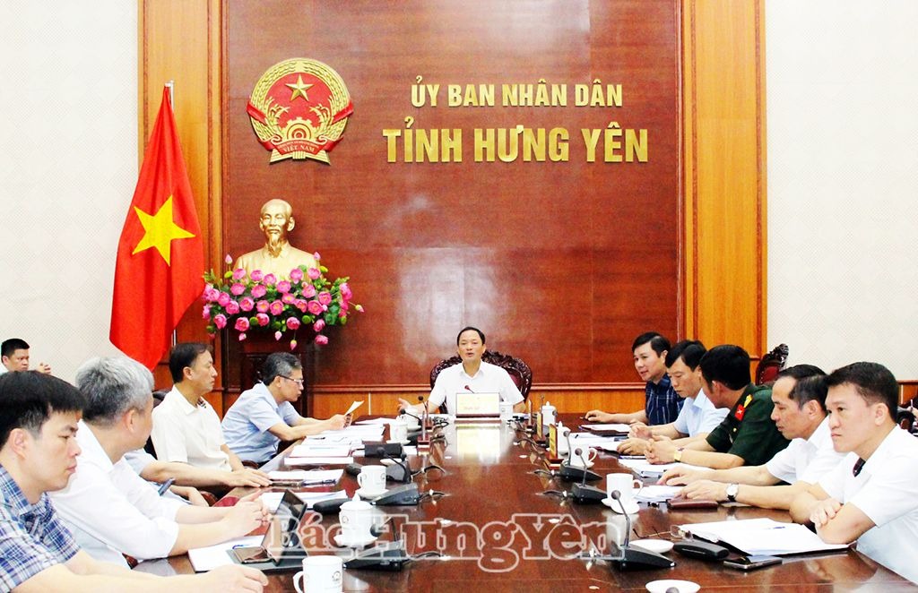 Ban Thường vụ Đảng ủy UBND tỉnh và thành viên UBND tỉnh họp xem xét, cho ý kiến một số nội dung quan trọng