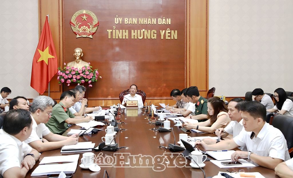 Ban Thường vụ Đảng ủy UBND tỉnh và thành viên UBND tỉnh họp xem xét, cho ý kiến một số nội dung quan trọng