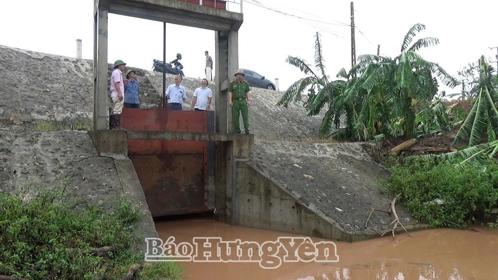 Hưng Yên xây dựng 3 phương án bảo vệ trọng điểm đê, kè mùa bão, lũ