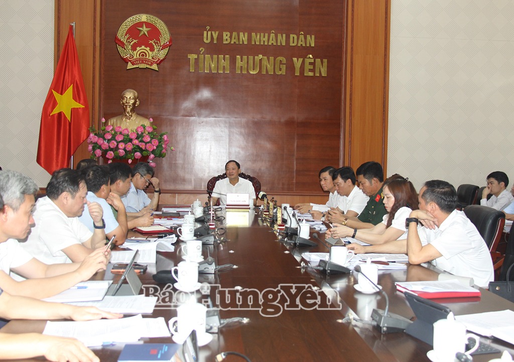 Chủ tịch UBND tỉnh Trần quốc Văn chủ trì cuộc họp Ban Thường vụ Đảng ủy UBND tỉnh và thành viên UBND tỉnh