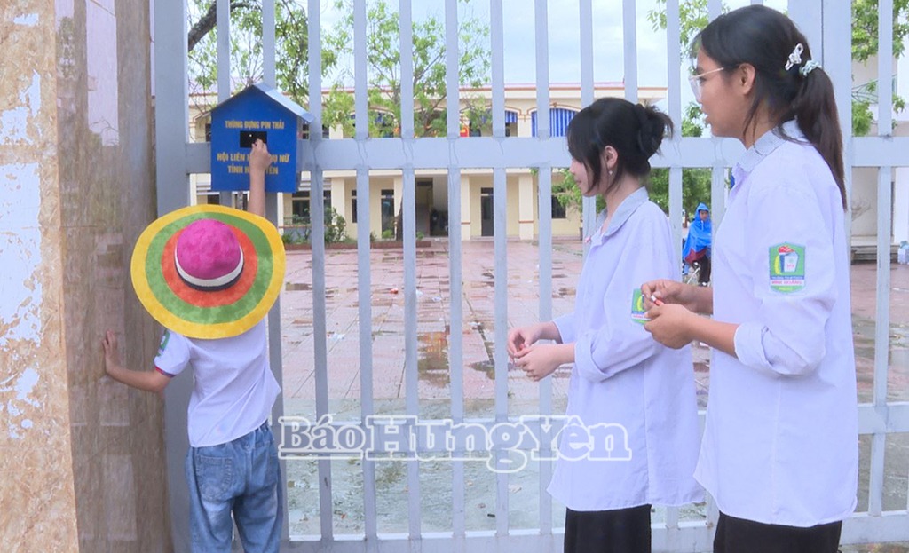 Thu gom pin thải – những cách làm hay và hiệu quả ở huyện Phù Cừ