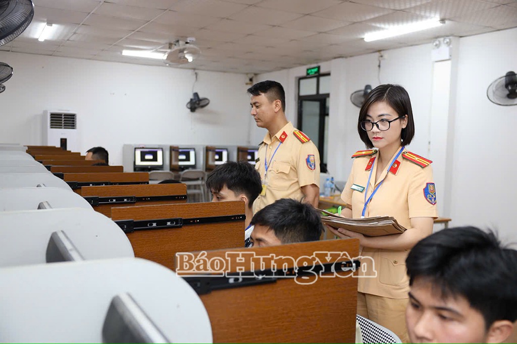 Công an tỉnh tổ chức kỳ sát hạch lái xe ô tô đợt đầu tiên
