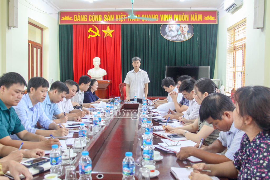 Kiểm tra việc chuẩn bị tổ chức đại hội Đảng và triển khai vận hành chính quyền địa phương 2 cấp tại xã Tiên Tiến và xã Tống Trân