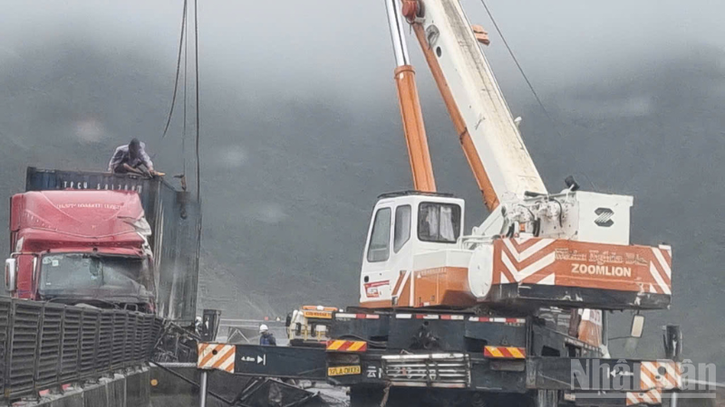 Gần 1.000 tỷ đồng thiệt hại do bão số 10: Nỗ lực thông đường, khôi phục hạ tầng sau mưa lũ
