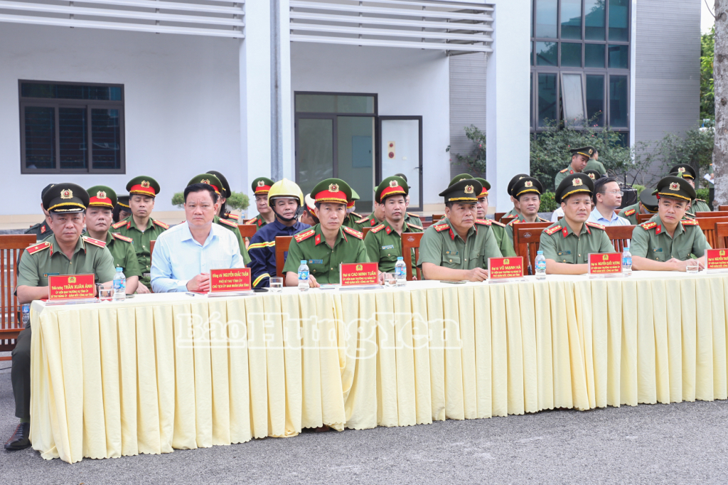 Huy động tối đa lực lượng, phương tiện thực hiện đồng bộ các biện pháp bảo đảm an ninh, trật tự