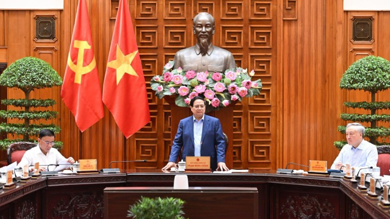 Khẩn trương khắc phục hậu quả, ổn định tình hình nhân dân, khôi phục sản xuất, kinh doanh sau bão số 11