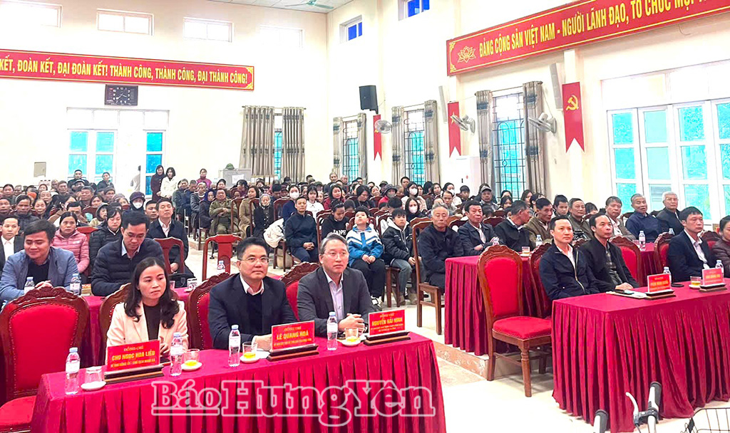 Đồng chí Bộ trưởng Bộ Tư pháp Nguyễn Hải Ninh thăm, tặng quà Tết tại xã Đức Hợp