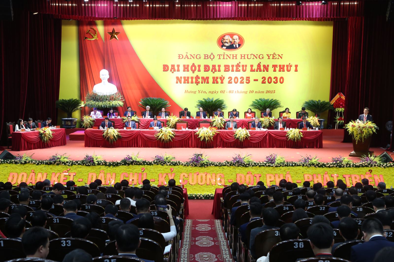 Đại hội đại biểu Đảng bộ tỉnh Hưng Yên lần thứ I, nhiệm kỳ 2025 - 2030 tiến hành ngày làm việc đầu tiên