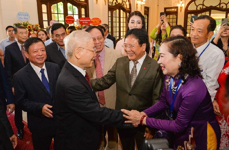 Vai trò, ảnh hưởng của trí thức, văn nghệ sĩ trong khơi dậy và phát huy giá trị văn hóa Việt Nam, thực hiện khát vọng phát triển đất nước phồn vinh, hạnh phúc theo tinh thần Nghị quyết Đại hội XIII củ