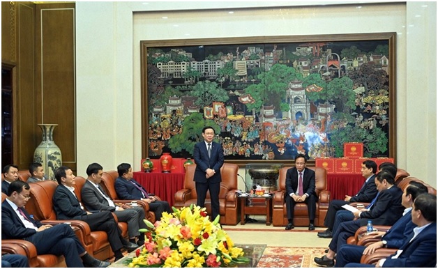 Chủ tịch Quốc hội Vương Đình Huệ làm việc với Ban Thường vụ Tỉnh ủy