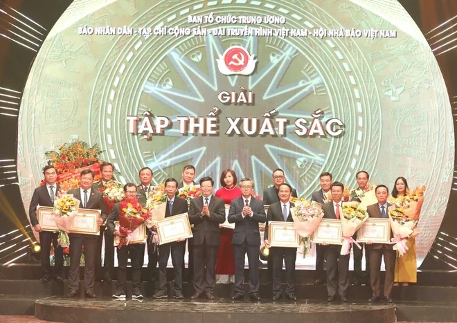 Giải Búa Liềm Vàng: Thể hiện sâu đậm, rõ nét 