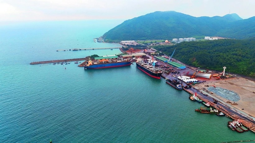 Cảng biển Việt Nam chuyển đổi xanh: Thích nghi với luật chơi mới