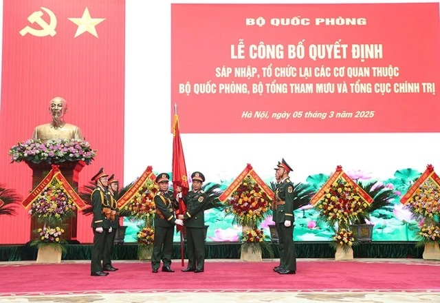 Công bố quyết định sáp nhập, tổ chức lại các cơ quan thuộc Bộ Quốc phòng