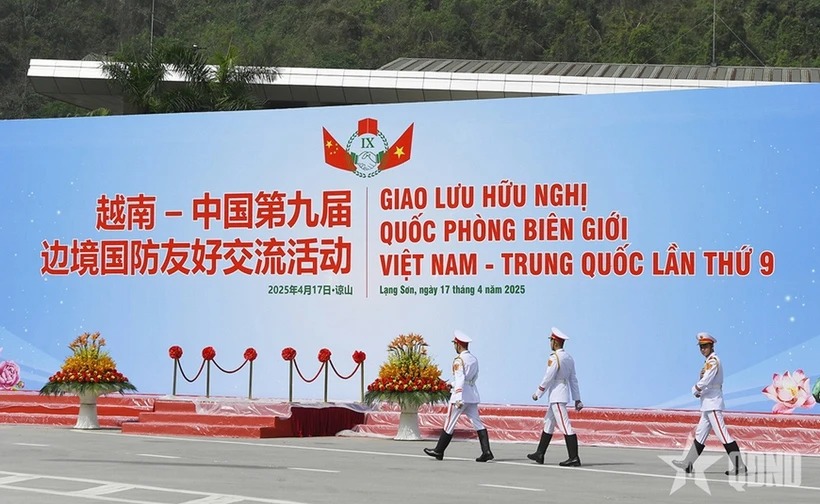 Giao lưu hữu nghị quốc phòng biên giới Việt Nam-Trung Quốc lần thứ 9