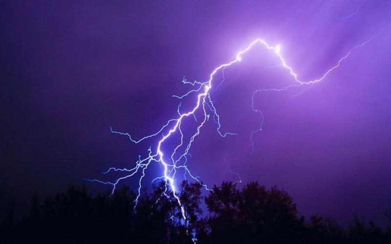 Công văn chủ động ứng phó với dông, lốc, sét, mưa đá trong thời kỳ chuyển mùa