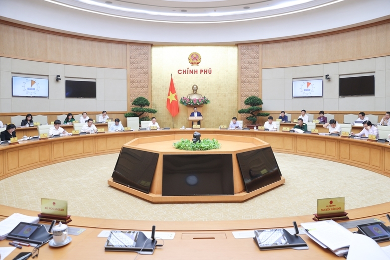 Phấn đấu đạt và vượt toàn bộ 15/15 chỉ tiêu chủ yếu của năm 2024