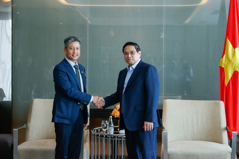 Thủ tướng tiếp đại diện 3 tập đoàn đầu tư hàng chục tỷ USD tại Việt Nam