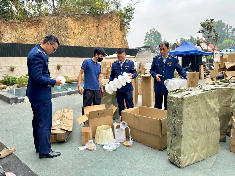 Bộ Công Thương yêu cầu đẩy mạnh công tác chống buôn lậu, gian lận thương mại