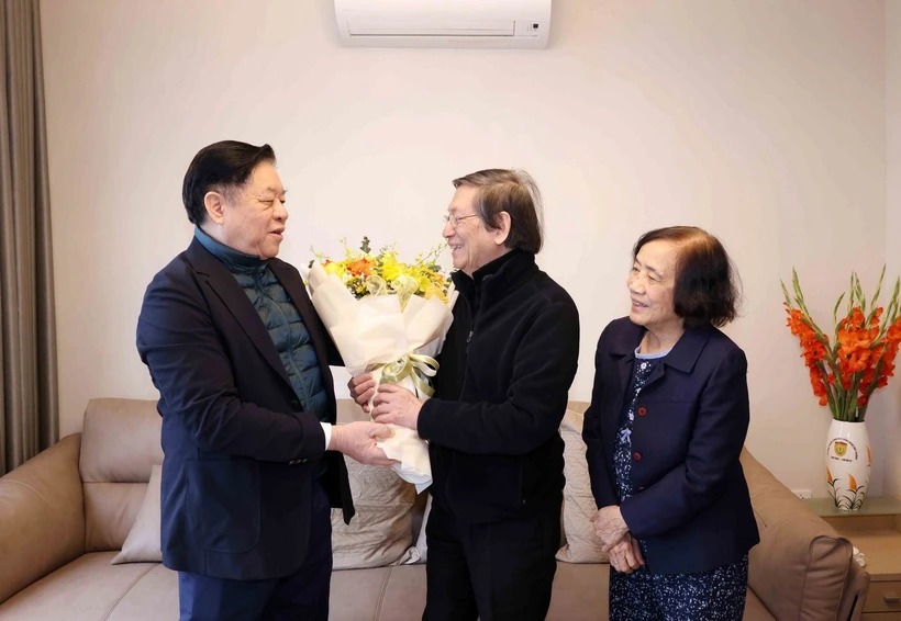 Trưởng ban Tuyên giáo Trung ương thăm, chúc Tết nhà khoa học, văn nghệ sỹ