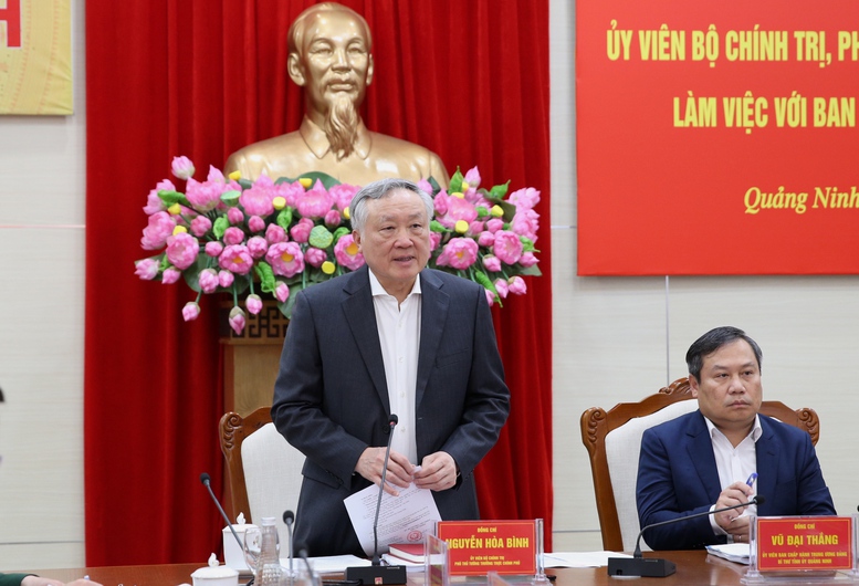 Khẩn trương tháo gỡ khó khăn cho các dự án động lực; chủ động sắp xếp bộ máy theo tinh thần 'vừa chạy, vừa xếp hàng'