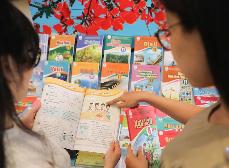 Bộ Giáo dục và Đào tạo: Không nhận được phản ánh có sức ép khi chọn sách giáo khoa