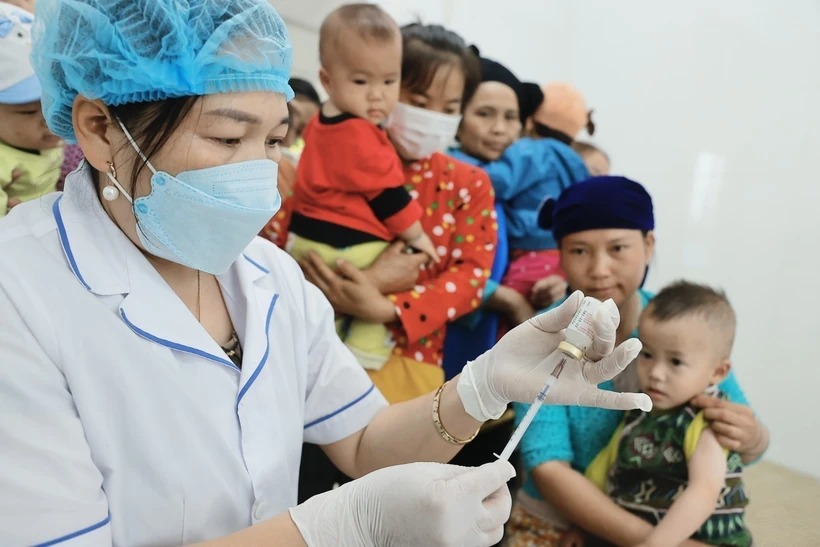 Chiến dịch tiêm chủng đạt 96%, dịch bệnh sởi có dấu hiệu giảm