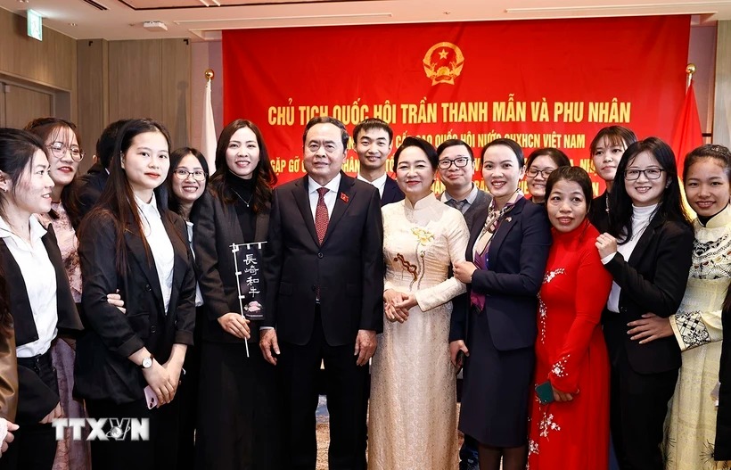 Chủ tịch Quốc hội Trần Thanh Mẫn gặp gỡ cộng đồng người Việt Nam tại Nhật Bản