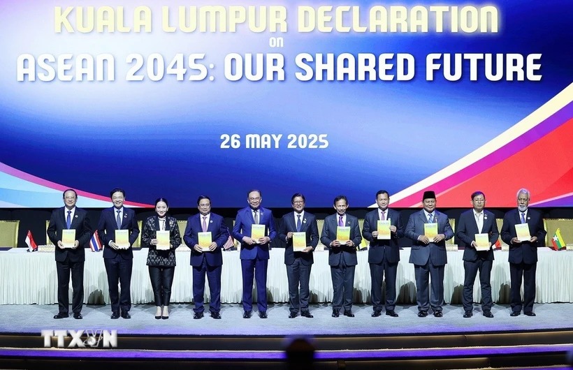 Tái khẳng định cam kết duy trì hòa bình và tự do hàng hải ở Biển Đông